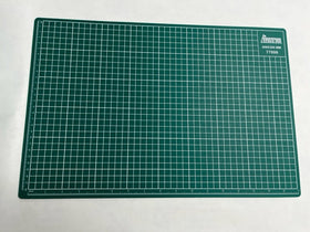 77000 CUTTING MAT 17" X 11" (450 MM X 300MM)