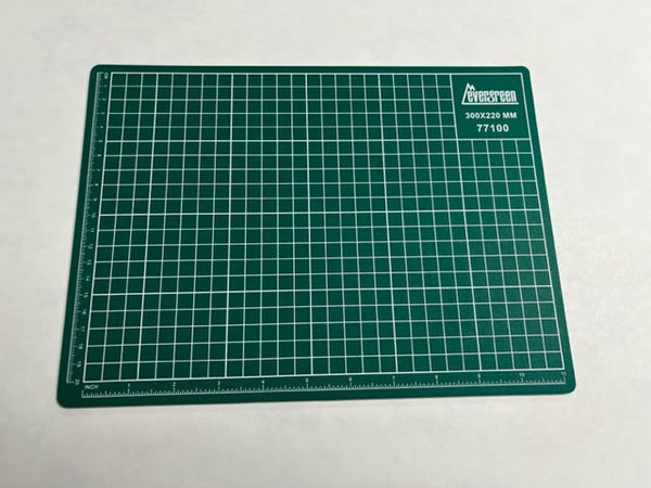 77100 CUTTING MAT 11" X 8" (300MM X 200MM)
